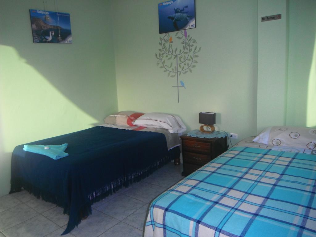Casa De Celeste Puerto Baquerizo Moreno Cameră foto